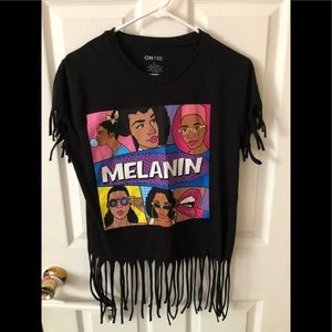 Melanin black tee! Six beautiful faces shown on the top, brand On Line, Size L,